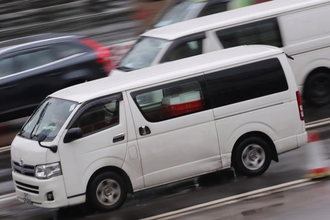 从面包车到保姆车，MPV 的香港往事声生不息