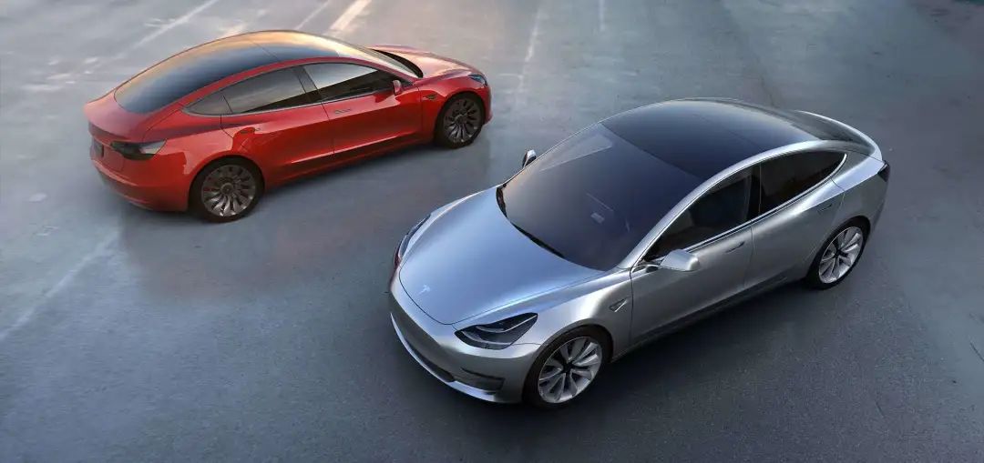 Model 3，6 岁生日快乐！