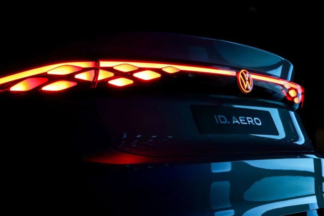 你的下一辆 Passat，为什么不能是 ID. AERO？