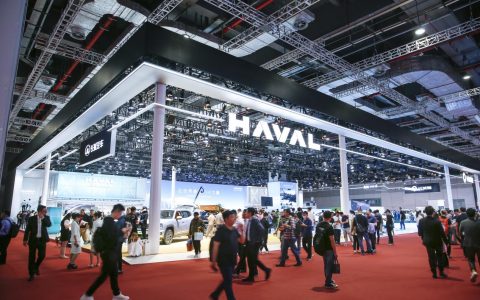 哈弗携枭龙 MAX 全新智能四驱电混技术 Hi4，开启全民电四驱时代