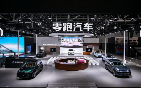 零跑 C10：以科技自然美学，重塑家庭出行新标准