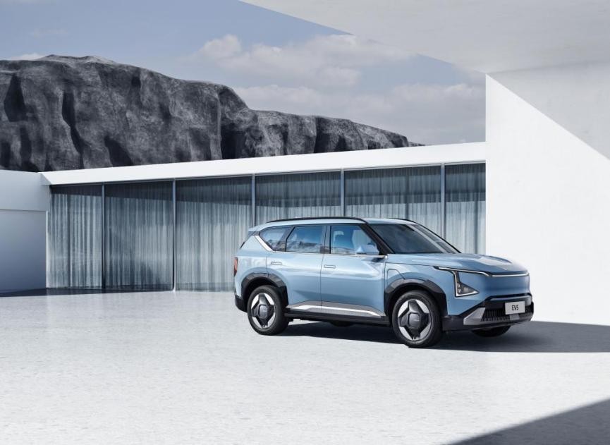 起亚EV5 720长续航版正式上市，售价18.48万元起
