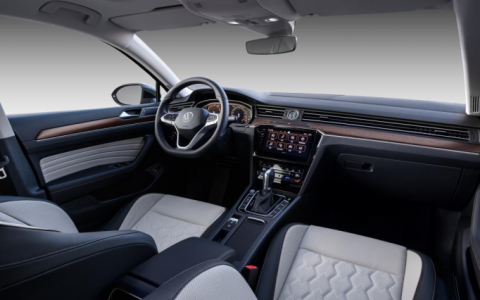 动力舒适极致打磨，迈腾3000万辆甄选款17.49万起