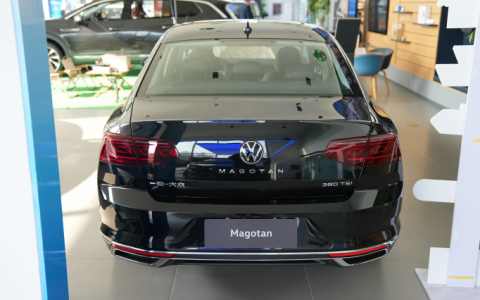 聚焦动力舒适升级，拒绝配置焦虑，迈腾3000万辆甄选款值得长久托付