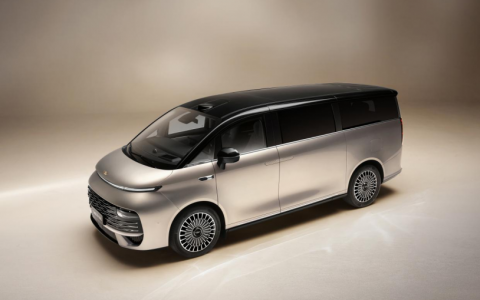 吉利银河首款豪华旗舰MPV银河V900官图首曝 重构高端MPV市场格局